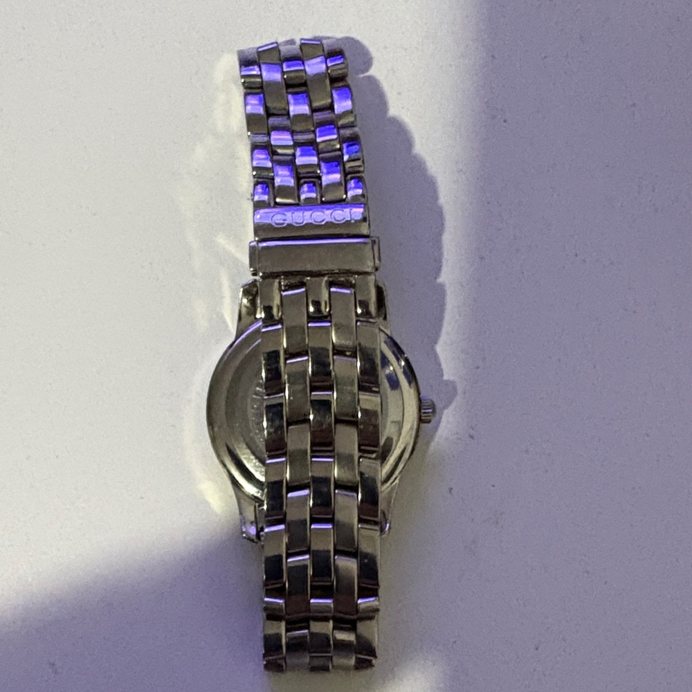 Gucci Silver Roman Numeral Watch - Picture 2 of 4